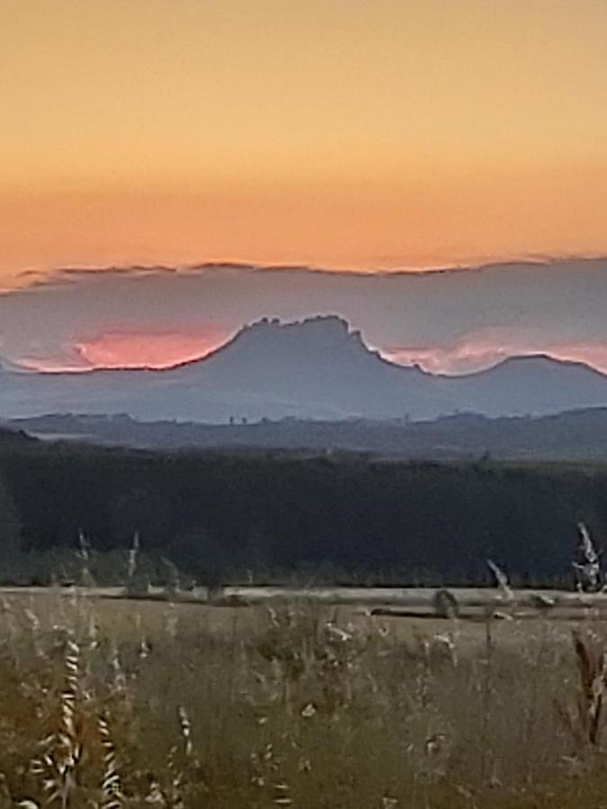 Durmiendo Como Reyes En La Rioja Cihuri Exterior foto